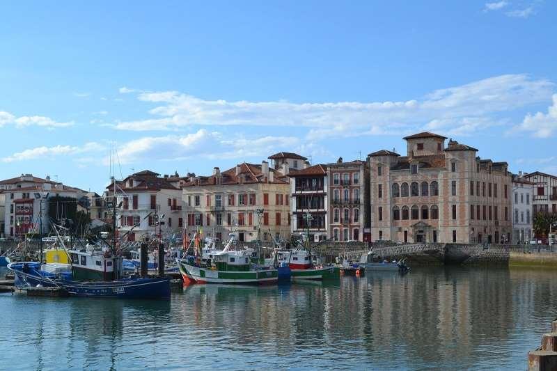 Brit Hotel De Paris Saint-Jean-De-Luz Felszereltség fotó